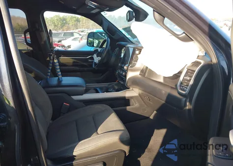 2019 Ram 1500 Big Horn/Lone Star 4X4 6'4 Box z USA, uszkodzony, nr VIN 1C6SRFBTXKN521829